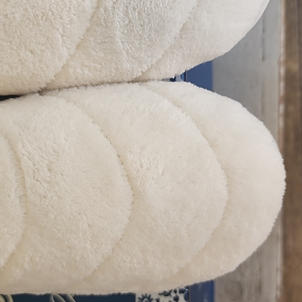 DEARFOAMS WOMAN'S SLIPPERS - Picture 2 of 11